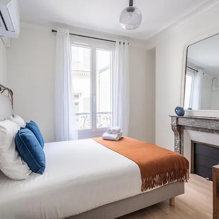 3B.Luxury New Flat/Full Equipped/Champs Elysees/Ar Párizs